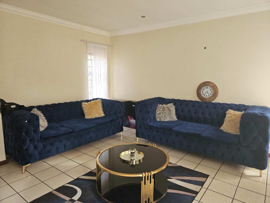 2 Bedroom Property for Sale in Retswelele Northern Cape